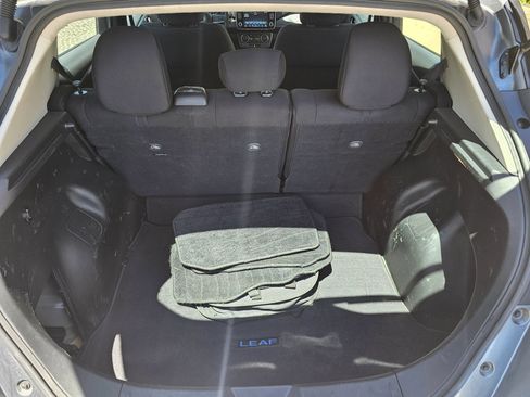 Used 2024 Nissan Leaf S FWD image 28