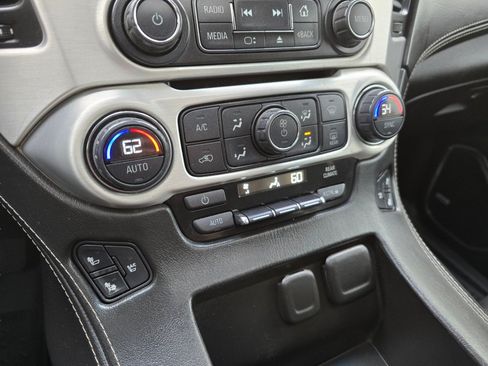 Used 2016 GMC Yukon XL SLT w/ HD Trailering Package AWD/4WD image 10
