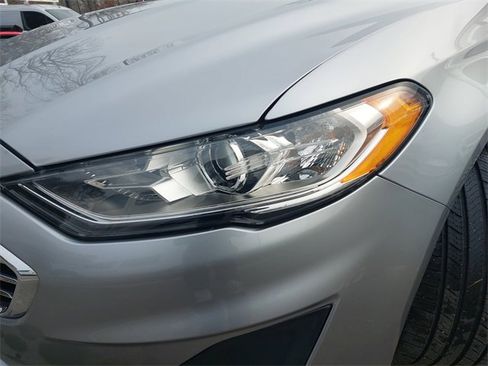 Certified 2020 Ford Fusion SE image 28