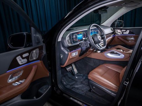 New 2025 Mercedes-Benz GLS 450 4MATIC image 11