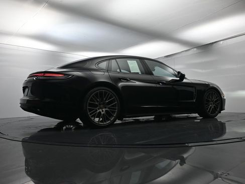 Used 2023 Porsche Panamera Platinum Edition image 53
