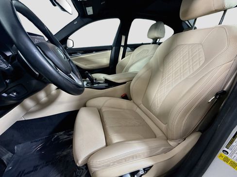 Used 2023 BMW 530i w/ Executive Package RWD image 22