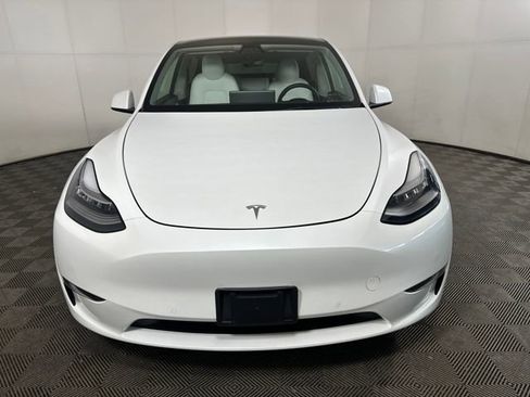 Used 2021 Tesla Model Y Long Range image 8