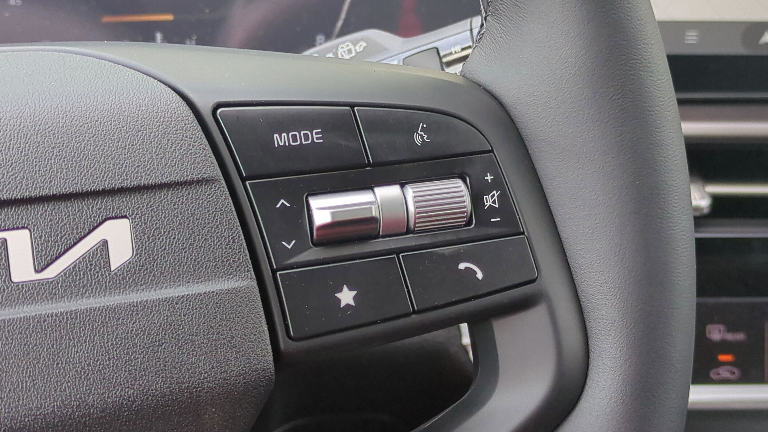 New 2026 Kia Sportage SX FWD image 23