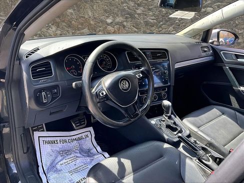 Used 2018 Volkswagen Golf Alltrack SE image 11