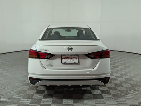 Used 2024 Nissan Altima 2.5 S FWD image 4