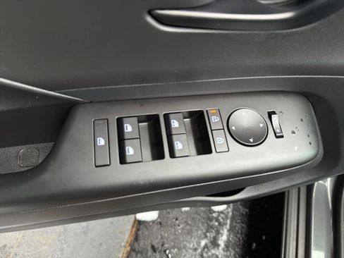 Used 2025 Hyundai Kona SEL image 14