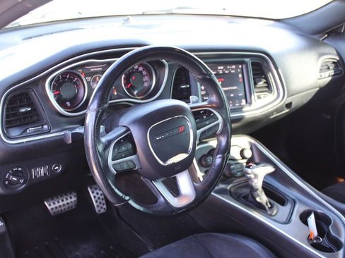 Used 2018 Dodge Challenger R/T Scat Pack w/ Leather Interior Group image 16