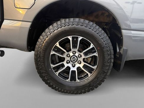 Used 2021 Nissan Titan SV w/ Accessory Utility Package image 37