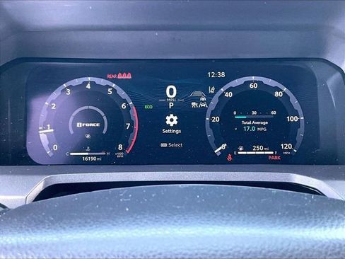 Used 2025 Toyota Tacoma TRD Sport AWD/4WD image 25