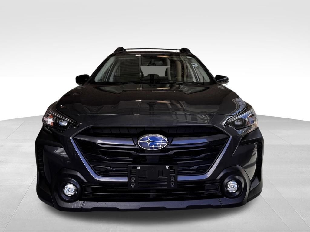 Used 2024 Subaru Outback Premium AWD/4WD image 2