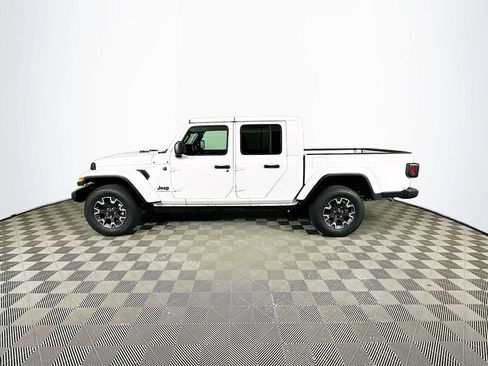 New 2026 Jeep Gladiator Sport AWD/4WD image 6