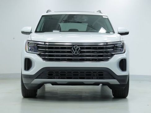 New 2026 Volkswagen Atlas SE FWD image 2