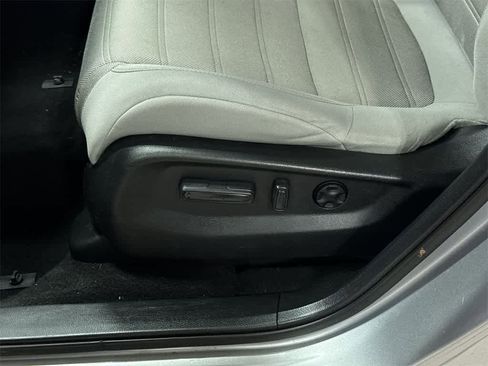 Used 2018 Honda CR-V EX image 23