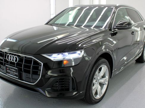 Used 2019 Audi Q8 Premium w/ Convenience Package image 4