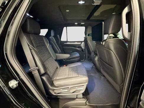 Certified 2025 Cadillac Escalade Sport Platinum w/ LPO, ONYX Package AWD/4WD image 26