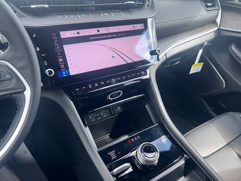 New 2026 Jeep Grand Cherokee L Limited w/ Limited Altitude Package image 20