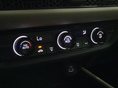Certified 2025 Honda HR-V LX image 29