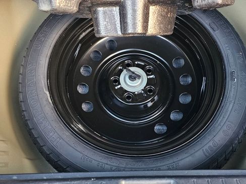 Used 2021 Subaru Legacy w/ Alloy Wheel Package image 26