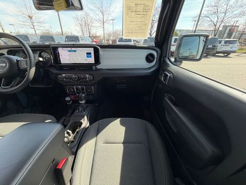 Used 2025 Jeep Wrangler Unlimited Sport S 4xe image 19