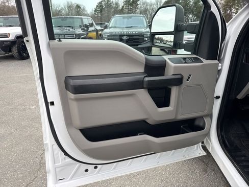Used 2021 Ford F350 XL image 19