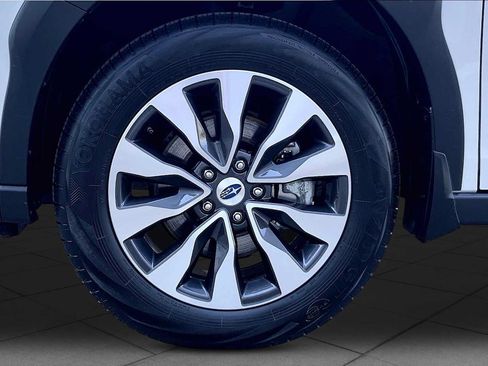 Certified 2025 Subaru Outback Limited AWD/4WD image 10
