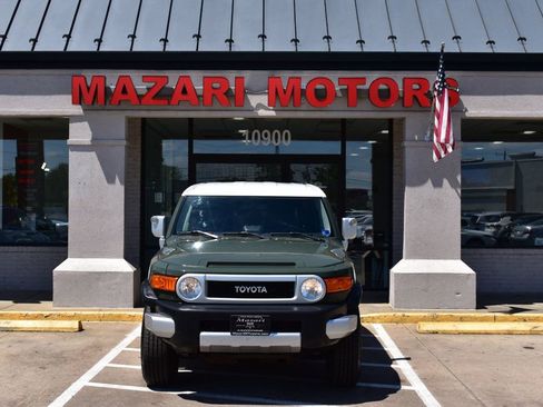 Used 2012 Toyota FJ Cruiser 4WD w/ Upgrade Pkg image 5