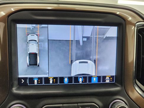 Used 2022 Chevrolet Silverado 3500 High Country w/ Snow Plow Prep/Camper Package image 68