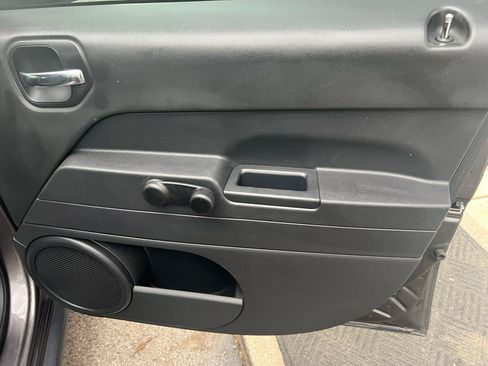 Used 2016 Jeep Patriot Sport FWD image 14