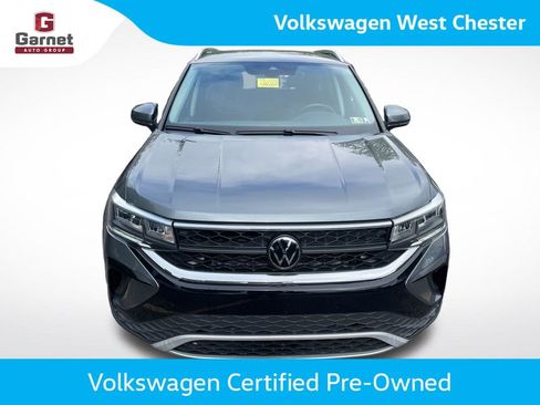 Used 2024 Volkswagen Taos SE FWD image 9