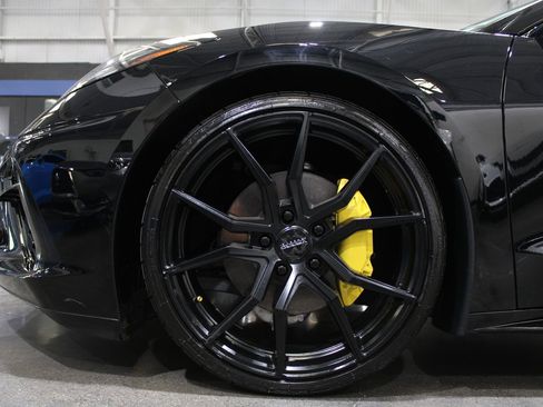 Used 2021 Chevrolet Corvette Stingray Coupe w/ Battery Protection Package image 11