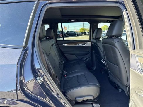 Certified 2024 Cadillac XT6 Sport w/ Platinum Package image 16