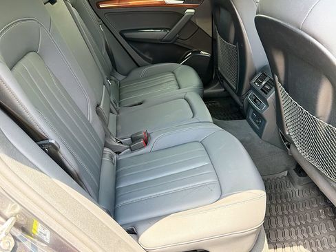 Used 2023 Audi Q5 2.0T Premium AWD/4WD image 31