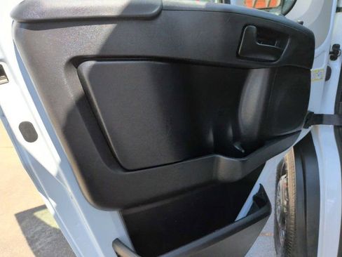 Used 2021 RAM ProMaster 2500 FWD image 9