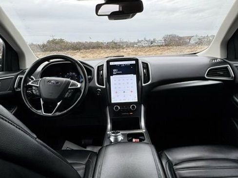 Used 2022 Ford Edge SEL image 13