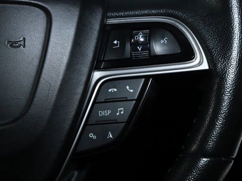 Used 2019 Lincoln Nautilus FWD image 21