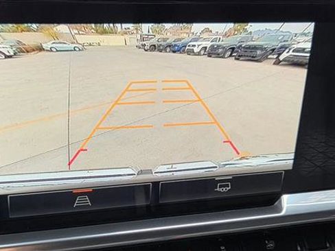 Used 2025 GMC Sierra 1500 Elevation image 13