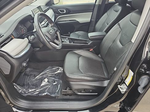 Certified 2022 Jeep Compass Limited AWD/4WD image 16