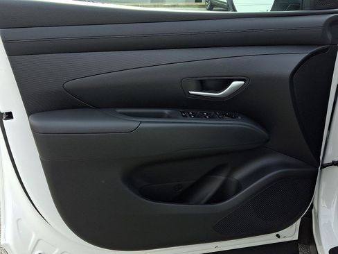 New 2026 Hyundai Tucson SE image 8