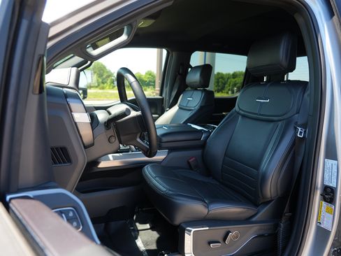 Used 2025 Ford F150 Platinum AWD/4WD image 14