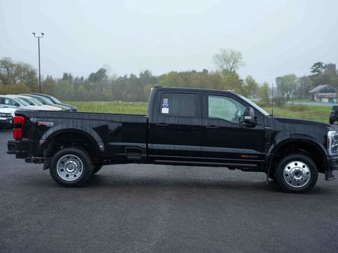 Used 2026 Ford F450 Platinum w/ FX4 Off-Road Package AWD/4WD image 4