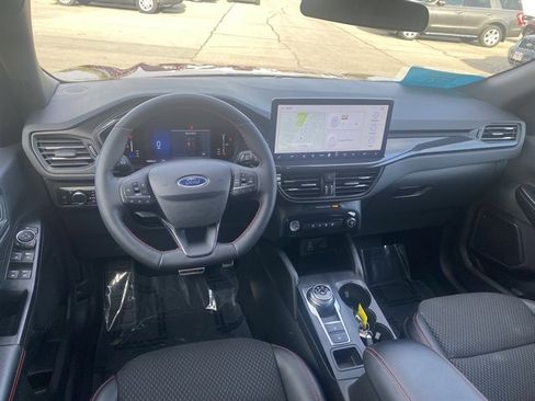Used 2024 Ford Escape ST-Line w/ Tech Pack #1 AWD/4WD image 17