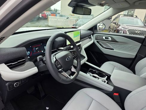 New 2026 Ford Explorer Platinum w/ LUX Leather Package image 16