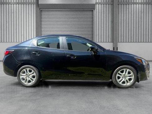 Used 2018 Toyota Yaris iA FWD image 30