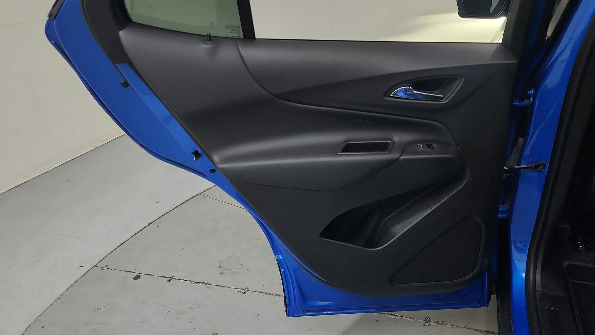 Certified 2024 Chevrolet Equinox LT w/ LPO, Floor Liner Package FWD image 22