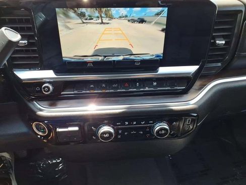 Used 2025 GMC Sierra 1500 SLT RWD image 14