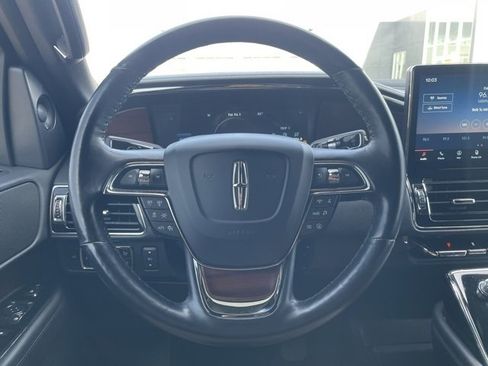 Used 2023 Lincoln Navigator L Reserve image 10