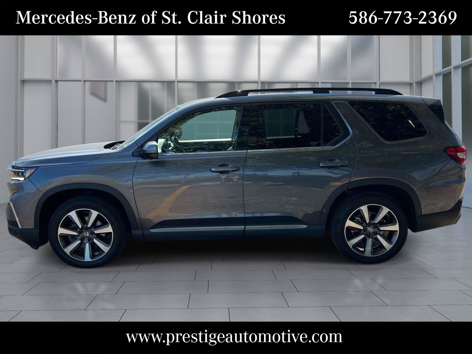 Used 2023 Honda Pilot Elite image 2