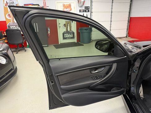 Used 2015 BMW M3 image 33