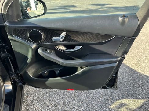 Used 2017 Mercedes-Benz GLC 300 image 21